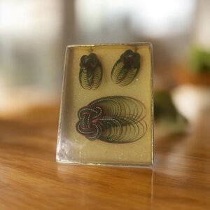 Vintage Handmade Bamboo Jewelry Pin & Screw On Earrings From Taiwan (Formosa)